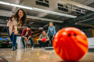 lincolnwood-bowling-party-for-coworkers