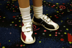 childrens-bowling-birthday-party-des-plaines