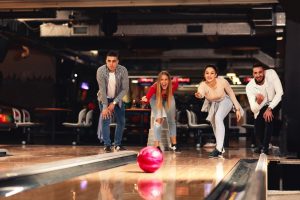 Bowling birthday party venue in Park Ridge, Illinois